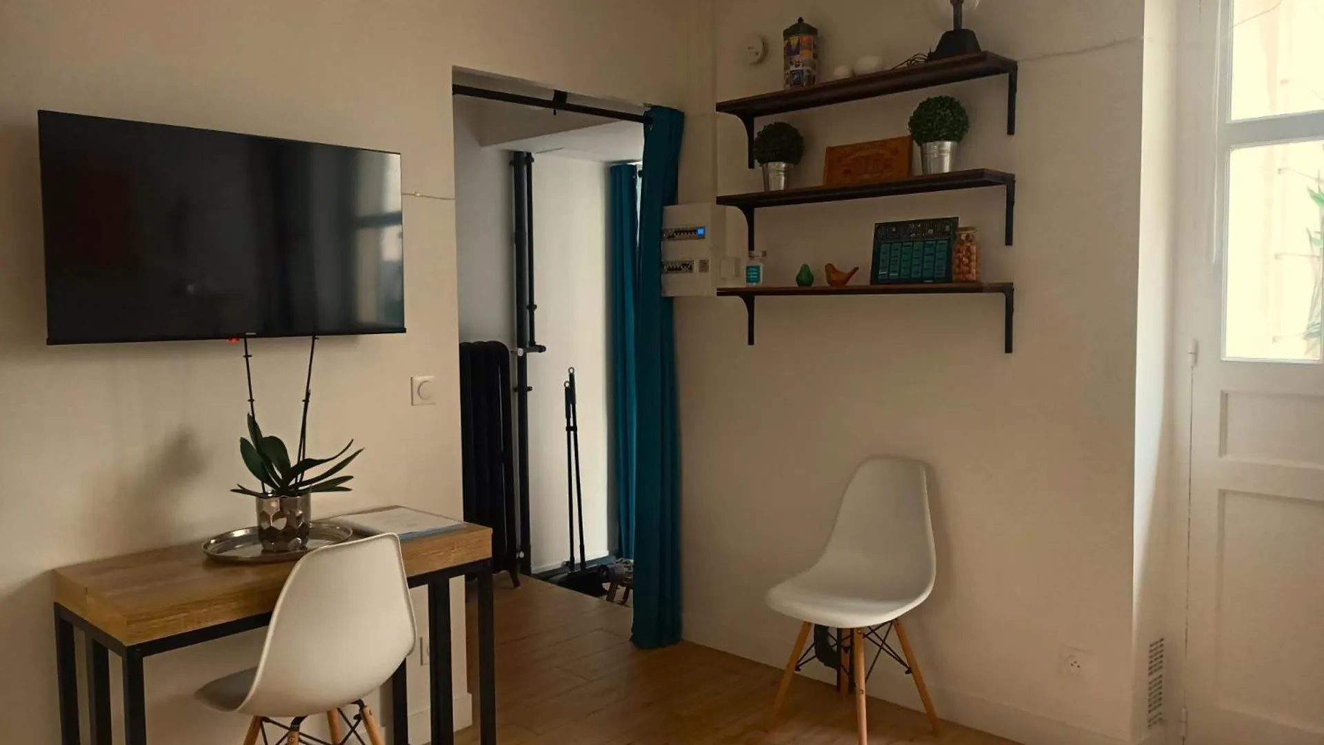 Central And Cosy 1 Bedroom Apartment Paris